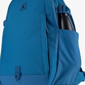 Jordan Cordura Franchise en color azul legend.